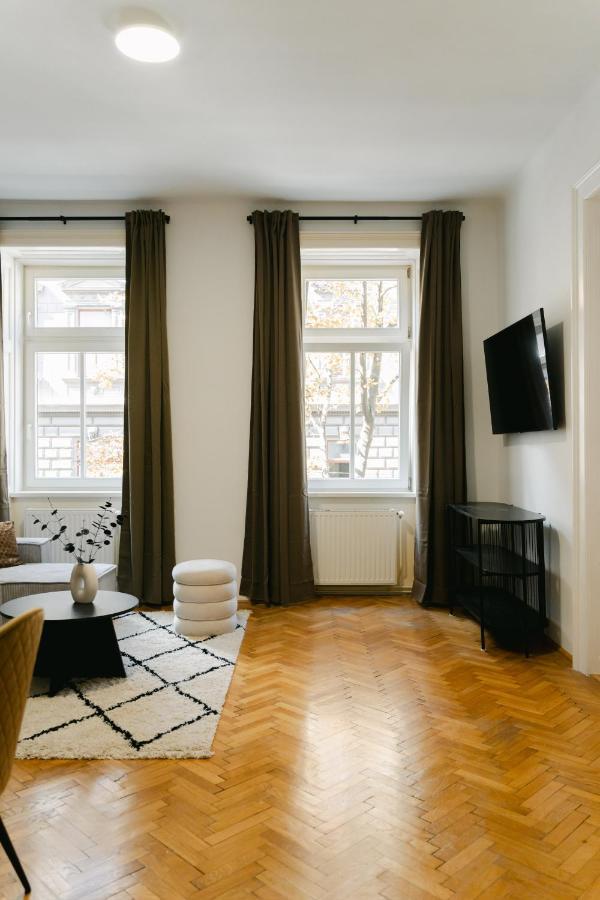 Cozy Apt Perfect For 4-6 Tv Metro Self-Checkin Vienna Luaran gambar
